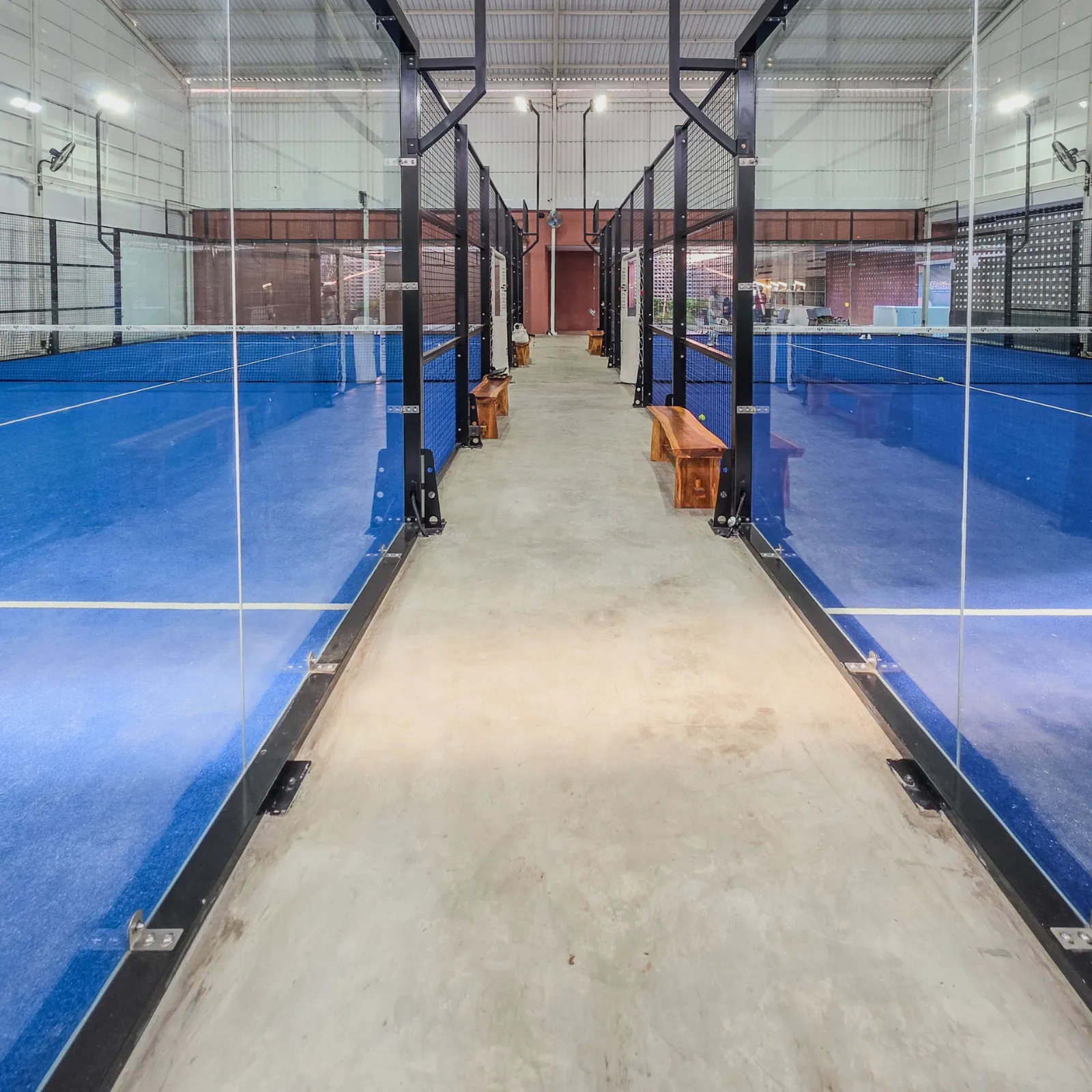 Terrain de padel du complexe Le Rebond, à Auchel