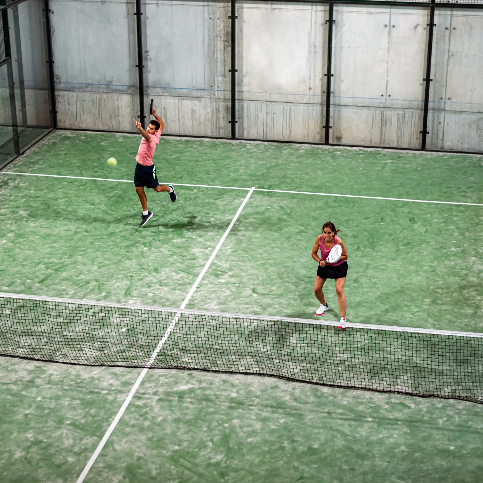 Terrain de padel du complexe Le Rebond